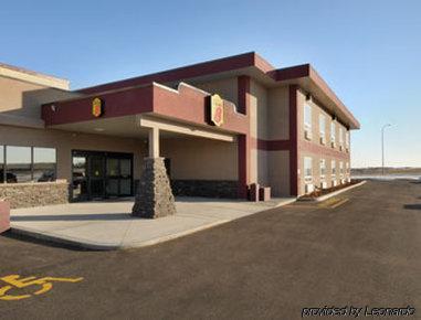 Super 8 By Wyndham Innisfail Экстерьер фото